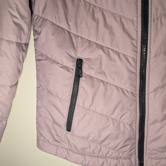 The North Face Women's Light Purple Puffer Jacket - Picture 7 of 16